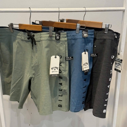 BILLABONG SHORT PANTS 